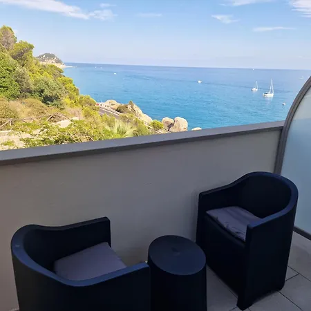 Affitti Brevi Liguria - La Fiorita Διαμέρισμα Finale Ligure